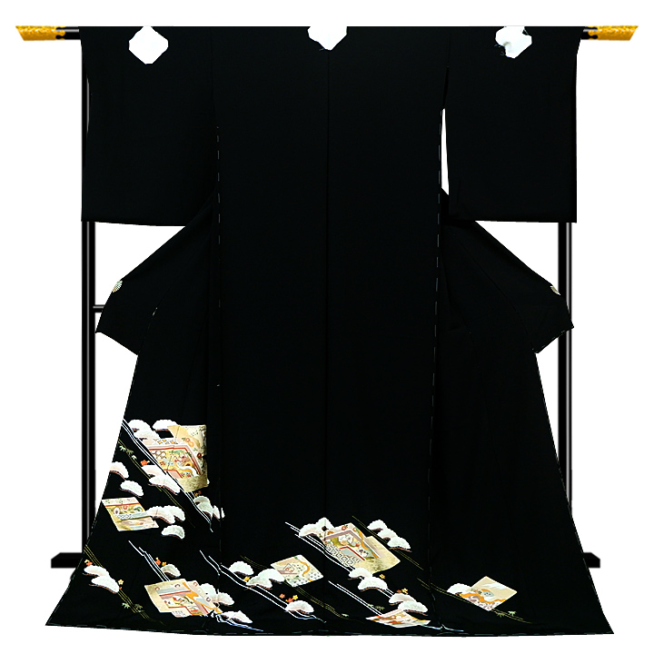 伝統の美が際立つ　京都が誇る菱健ブランドの黒留袖