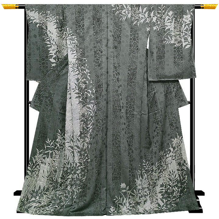 【SummerSALE開催中!】まるで涼風を感じさせる草花柄の立体的な表情に、染めの高い技術力・意匠を感じます。ぜひともお一つお持ちいただきたい逸品訪問着でございます! 【SummerSALE開催中!】まるで涼風を感じさせる草花柄の立体的な表情に、染めの高い技術力・意匠を感じます。ぜひともお一つお持ちいただきたい逸品訪問着でございます!