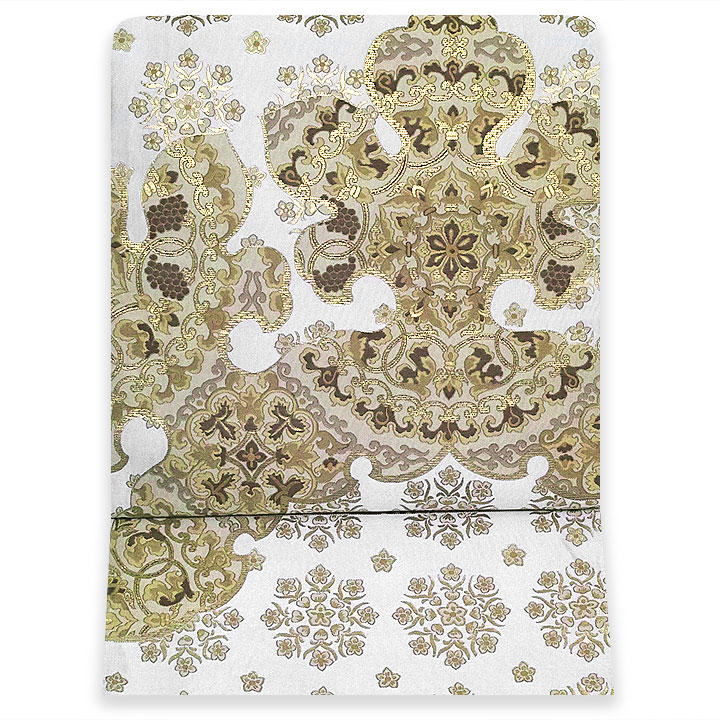 高級感漂う逸品袋帯のご紹介です！博多織の帯なので、締め心地は抜群でございます♪