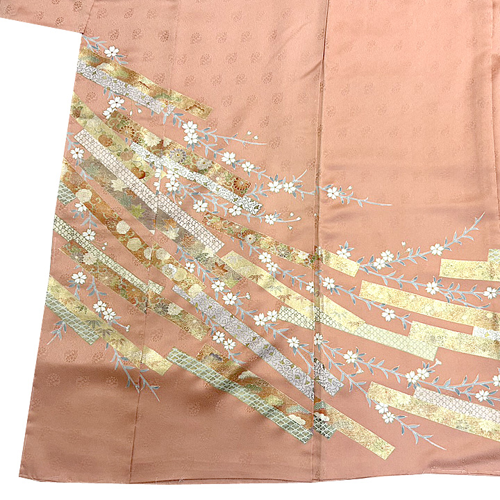 高級感のある色彩と光沢感　上質な大塚生地を使用した古典柄の正統派訪問着