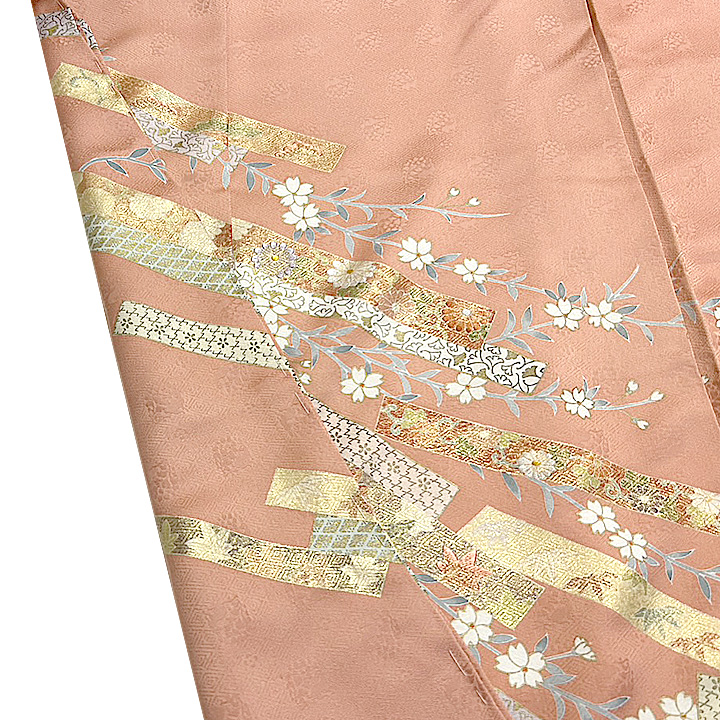 高級感のある色彩と光沢感　上質な大塚生地を使用した古典柄の正統派訪問着