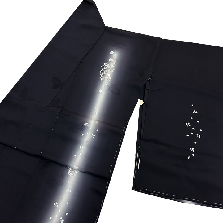 正絹刺繍訪問着　丹後ちりめん地【四季花に蝶】