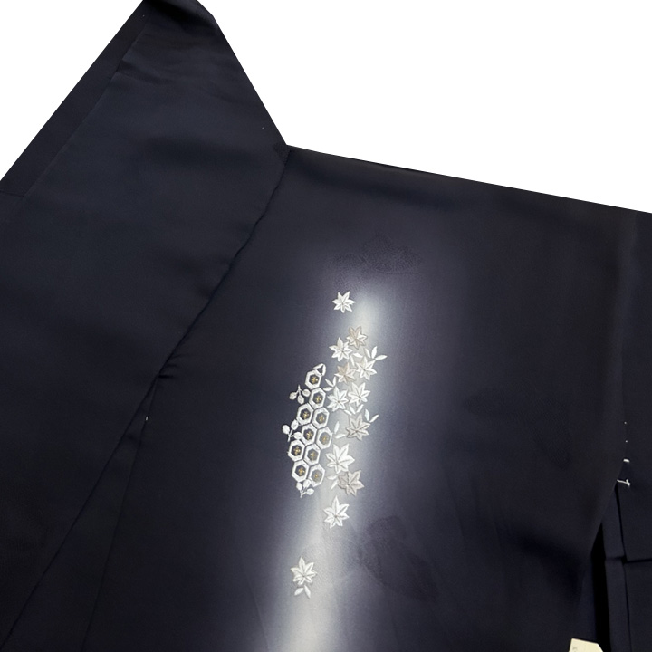 正絹刺繍訪問着　丹後ちりめん地【四季花に蝶】