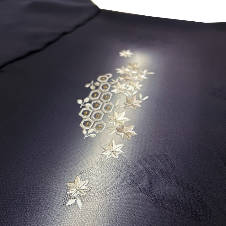 正絹刺繍訪問着　丹後ちりめん地【四季花に蝶】