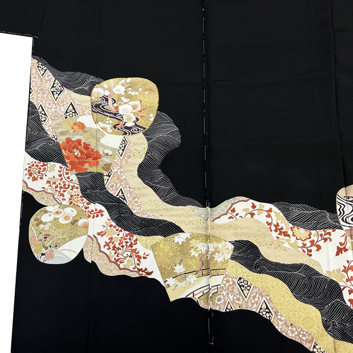 京の有名ブランド菱健が創作した気品のある色彩　古典柄の美を追求した特選黒留袖 - ウインドウを閉じる