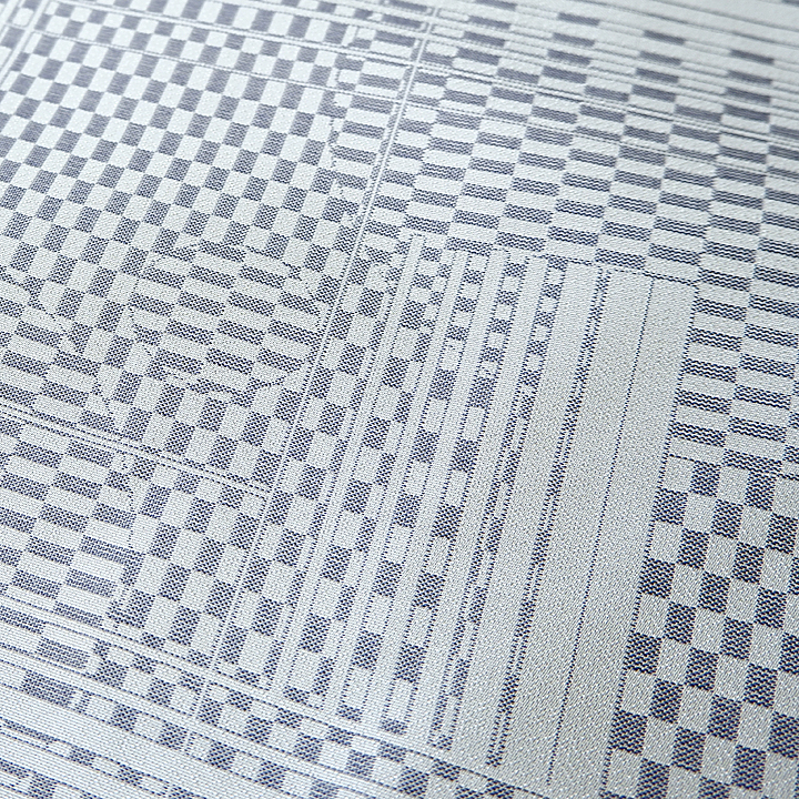 個性的なお洒落感で着こなす幾何学的デザイン 男女兼用の西陣織 広巾御召反