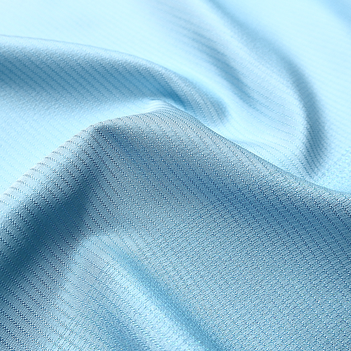 ラメのような煌びやかさがあるシンプルデザイン 西陣織 広巾御召反【水色】