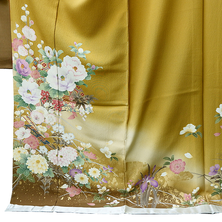 未使用品 仕立て上がり 縮緬地矢羽根に花模様小紋着物【着】 （振袖 袷 