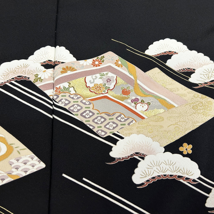 伝統の美が際立つ　京都が誇る菱健ブランドの黒留袖 - ウインドウを閉じる
