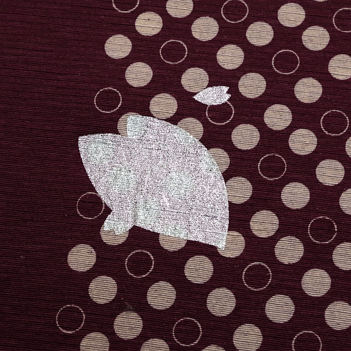 五嶋紐ブランド　染九寸名古屋帯【葡萄茶色　舞う花びら】