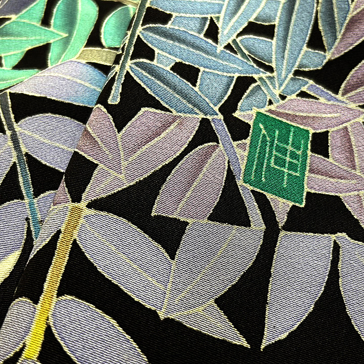 「胡桃」の上品で美しい魅力漂う特選訪問着　本加賀友禅作家「杉浦仲」氏　