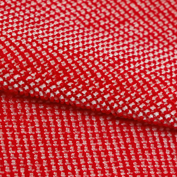 シンプルな鮮やか赤色　手絞りによる正絹絞り帯揚げ
