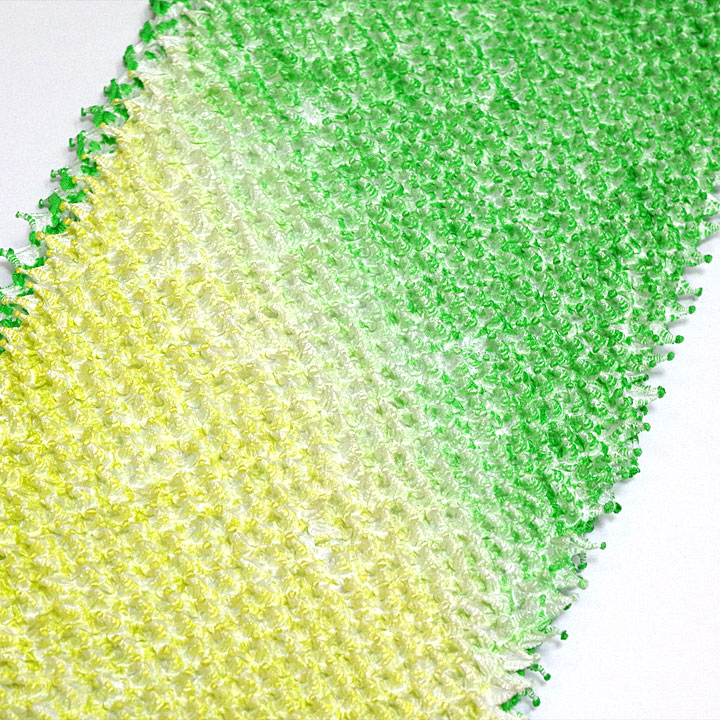 綺麗なグリーンと黄緑の2色　手絞りによる正絹唄絞り帯揚げ - ウインドウを閉じる