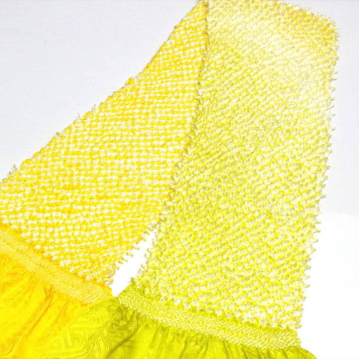 明るめのイエローと檸檬色　手絞りによる正絹唄絞り帯揚げ