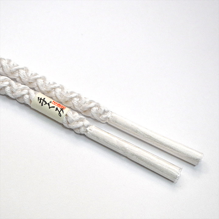 シンプルホワイトのカッコ良さが惹き立つ正絹飾り帯締め【NO.2】