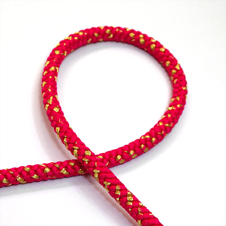 ローズレッドに2連の花模様の正絹飾り帯締め