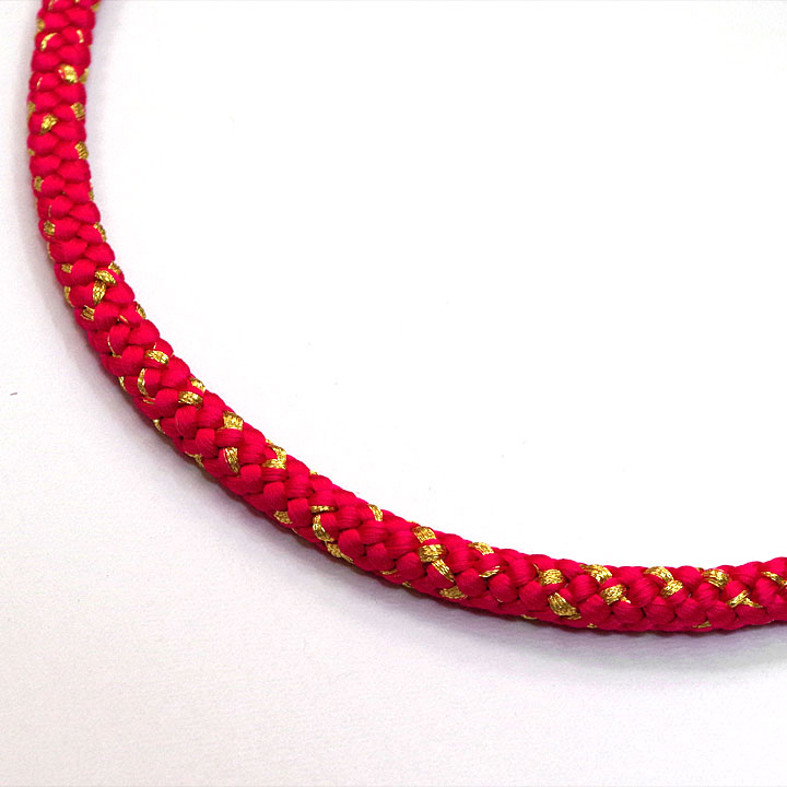 ローズレッドに2連の花模様の正絹飾り帯締め