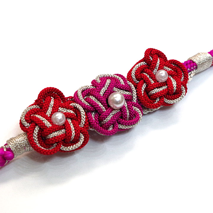 綺麗なルビーレッドに3連花模様の正絹飾り帯締め