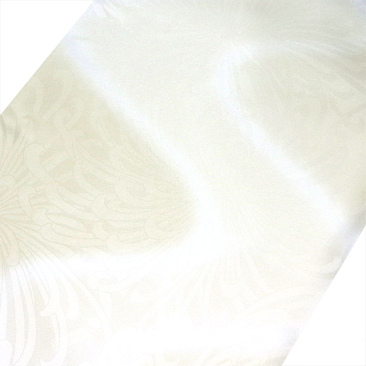 淡いクリーム色の乱菊模様　高級感のある広幅の日本製長襦袢 - ウインドウを閉じる