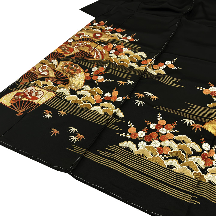 格式高い古典の美　京都の一流染匠が創作した黒留袖