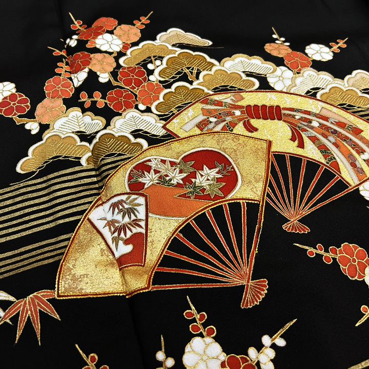 格式高い古典の美　京都の一流染匠が創作した黒留袖 - ウインドウを閉じる