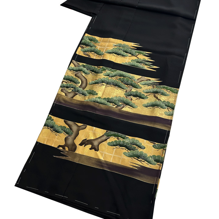 気品のある和デザイン　京都の一流染匠が創作した黒留袖