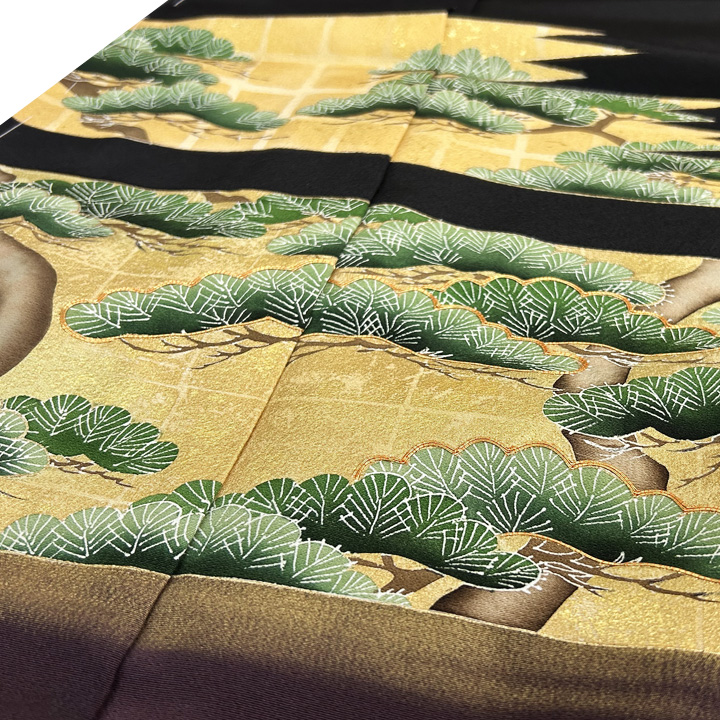 気品のある和デザイン　京都の一流染匠が創作した黒留袖