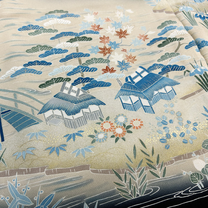 冴える青、落ち着きのある茶屋辻柄　特選黒留袖