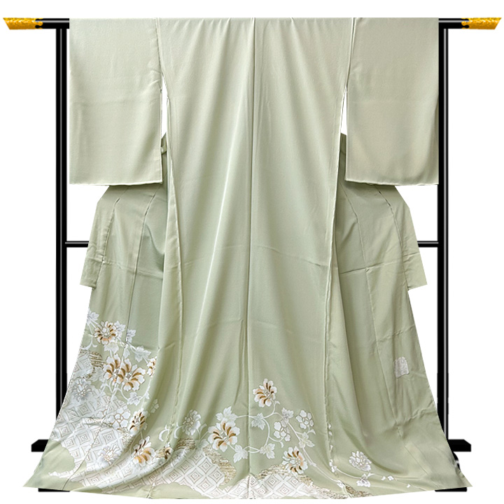 上品な色彩で魅せる古典のモダンデザイン　京友禅色留袖
