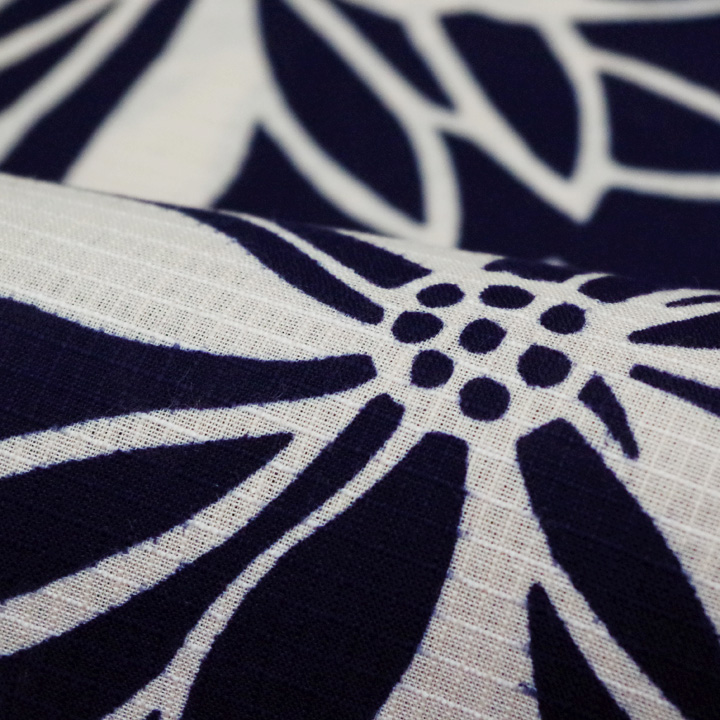 夏をお洒落に楽しむ　祇園ばやし「注染そめ」浴衣反【モダンな花】