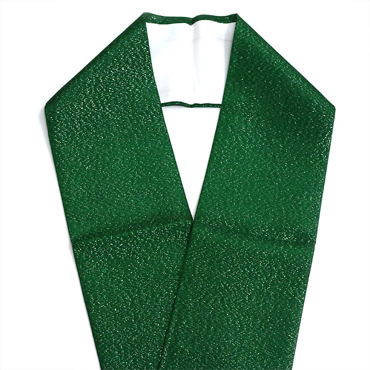 襟を重ねて上品な装いを　正絹重ね衿【緑・銀糸】