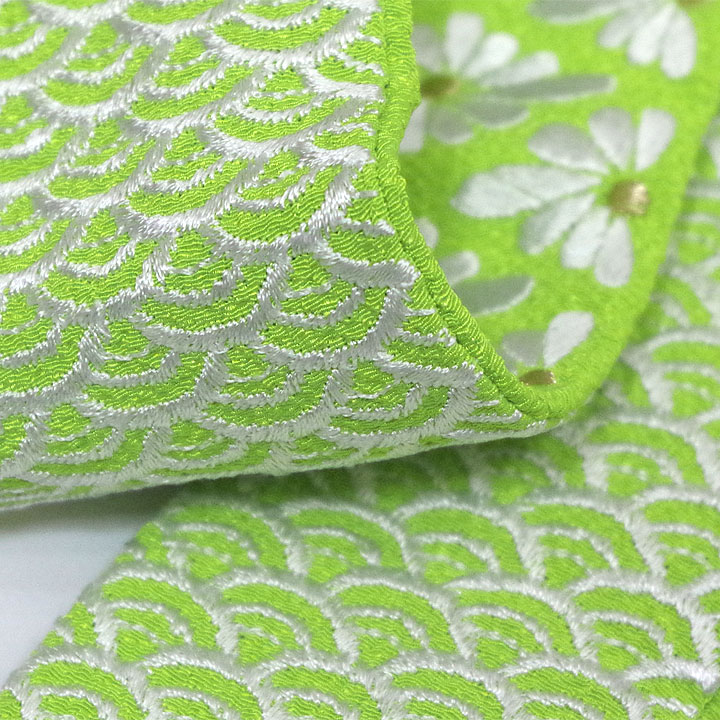 襟を重ねて上品な装いを　正絹重ね衿　2way【黄緑】