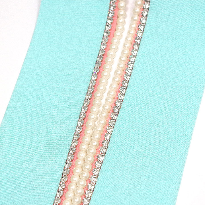 襟を重ねて上品な装いを　正絹重ね衿【水色・チェコガラスパール】