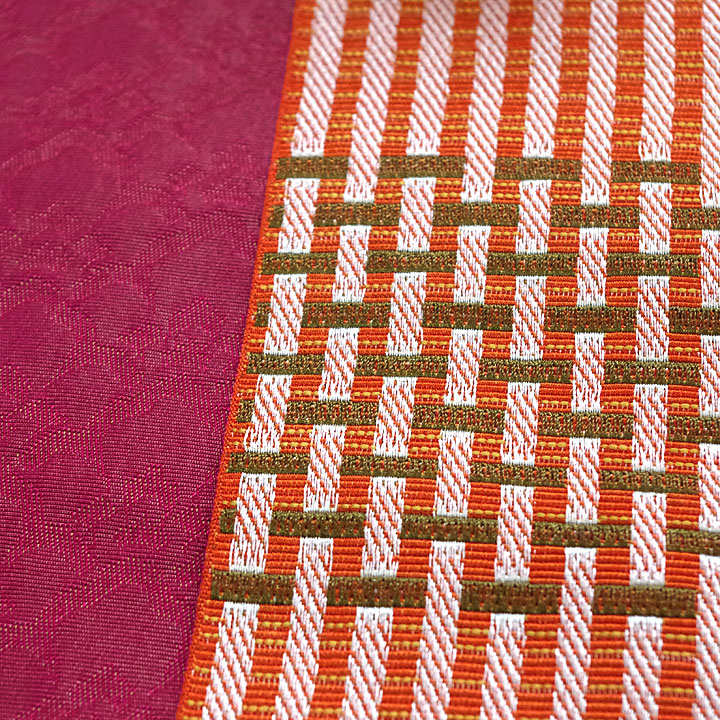 ポリエステル半幅帯　一輪館【幾何学模様　赤/黄土色】