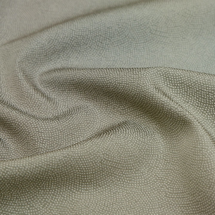 菱屋六右衛門謹製　両面御召 パールトーン加工済【ぼかしグレー】