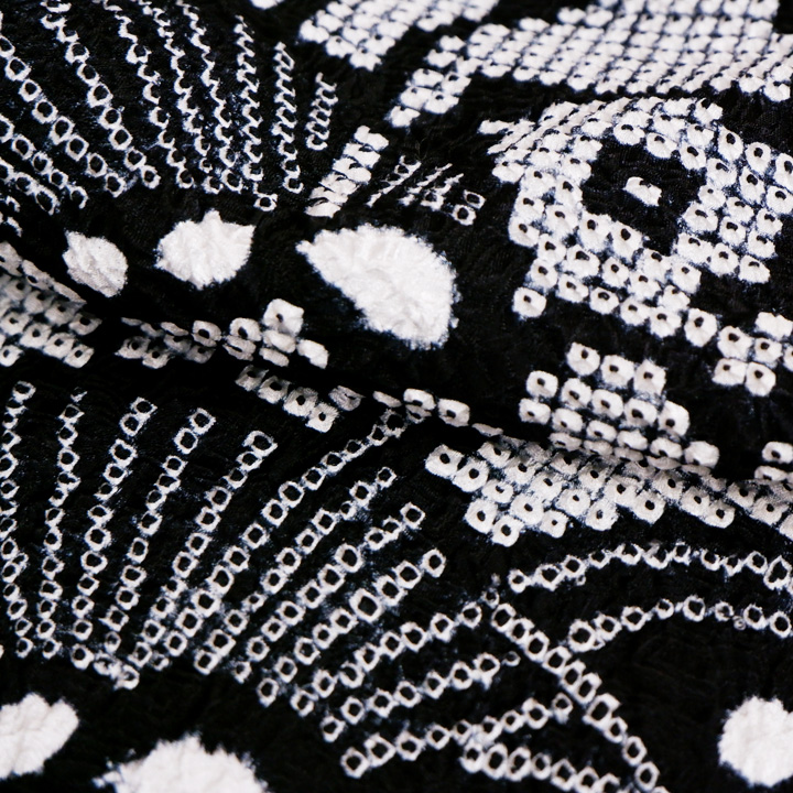 絞りの加藤　本疋田総絞り振袖【黒白　蝶々】