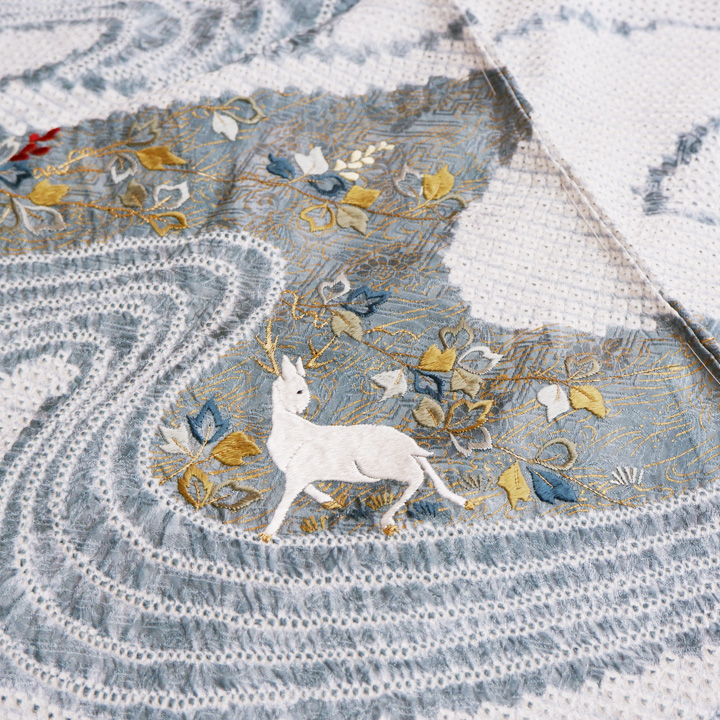 絞り加藤　手刺繍 鹿の子総疋田絞　訪問着【戯れる白き山羊】