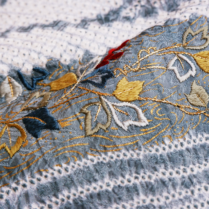 絞り加藤　手刺繍 鹿の子総疋田絞　訪問着【戯れる白き山羊】