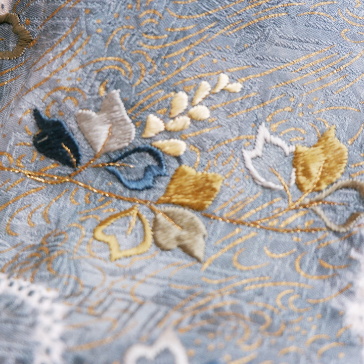 絞り加藤　手刺繍 鹿の子総疋田絞　訪問着【戯れる白き山羊】