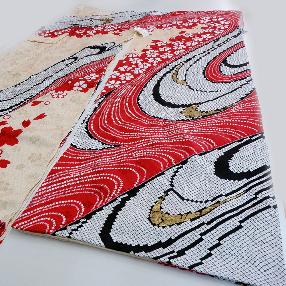 滝泰謹製　振袖【鹿の子と桜】