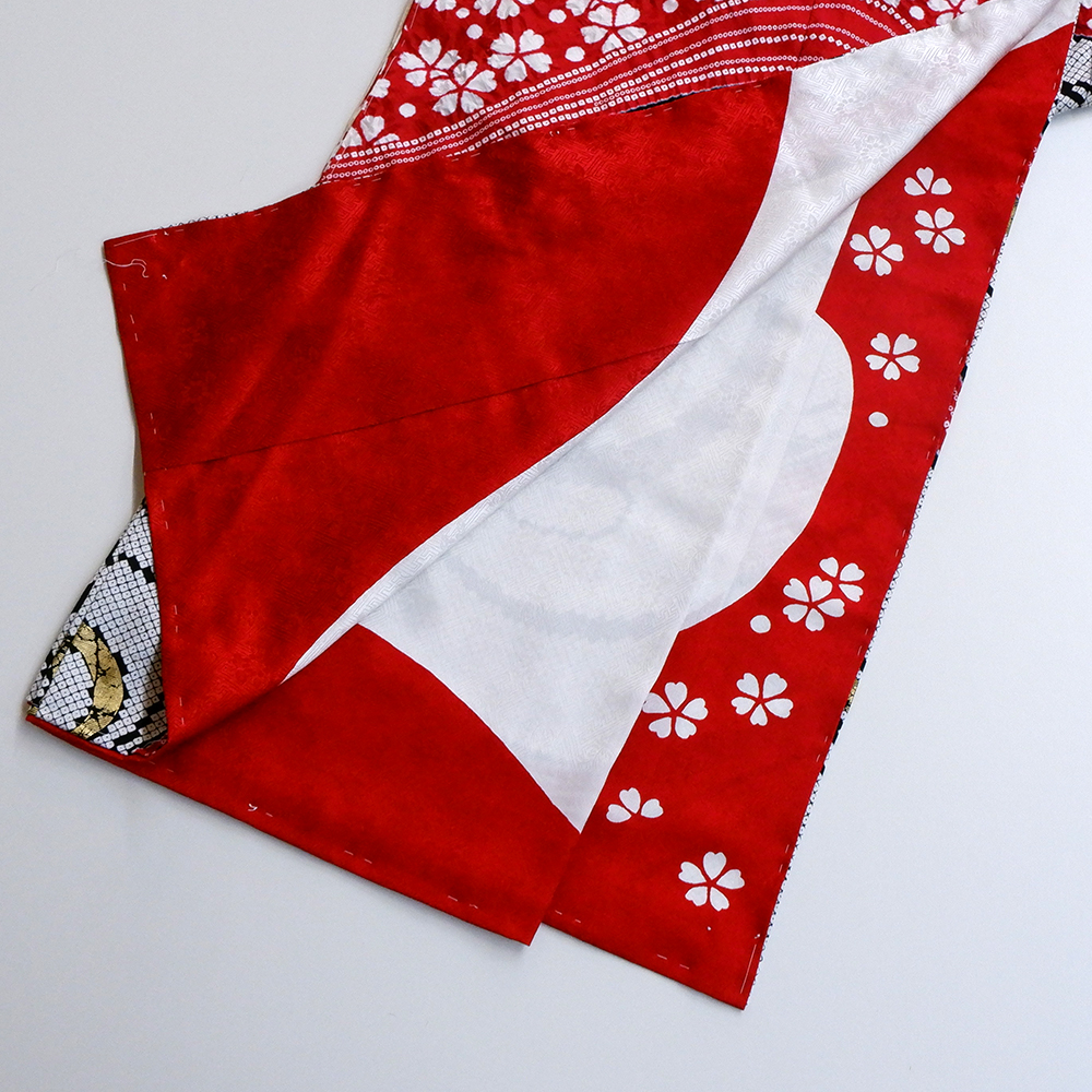 滝泰謹製　振袖【鹿の子と桜】