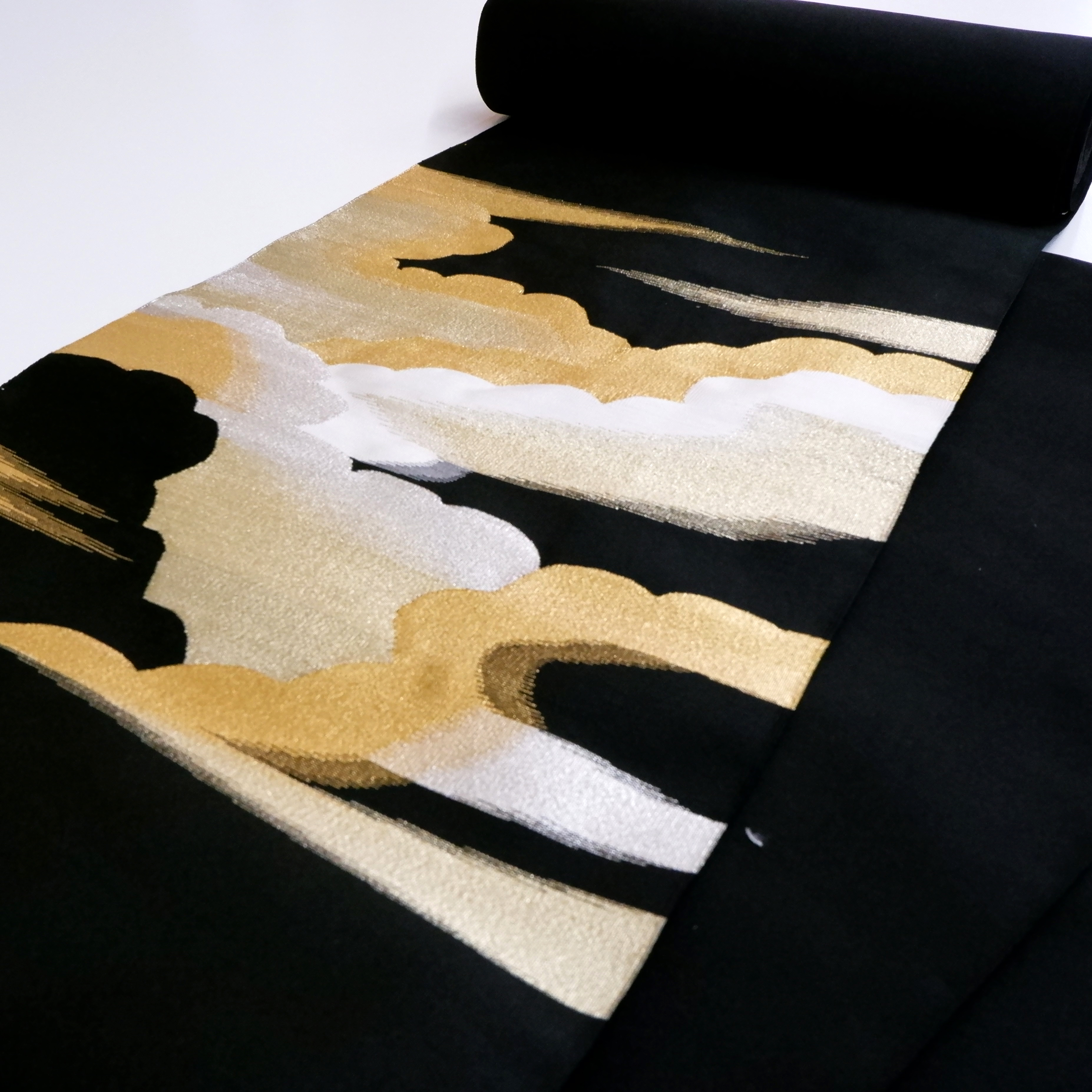 中国工藝美術大師　王　金山　八寸帯【雲】　