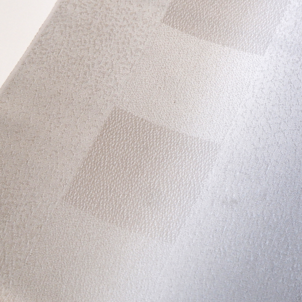 紐の渡敬謹製　正絹帯揚げ【灰ぼかし】