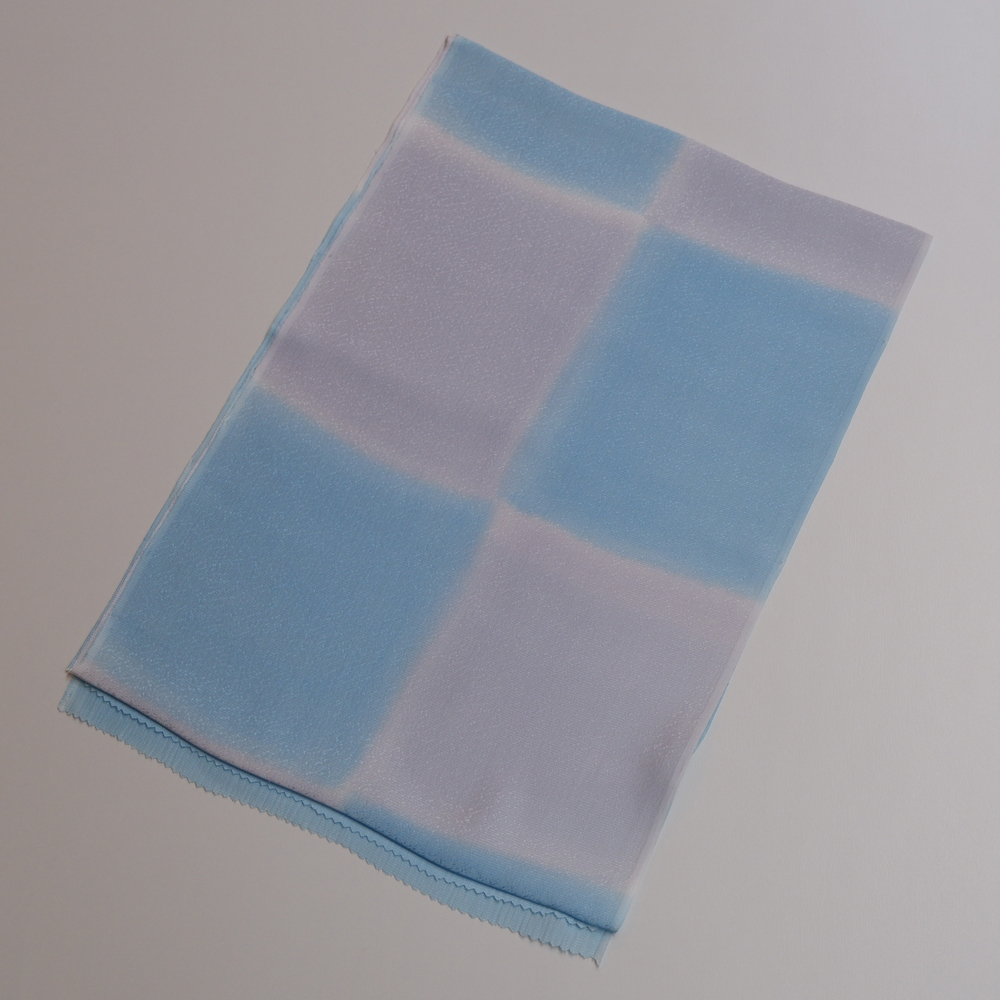 紐の渡敬謹製　正絹帯揚げ【市松　水色×灰色】