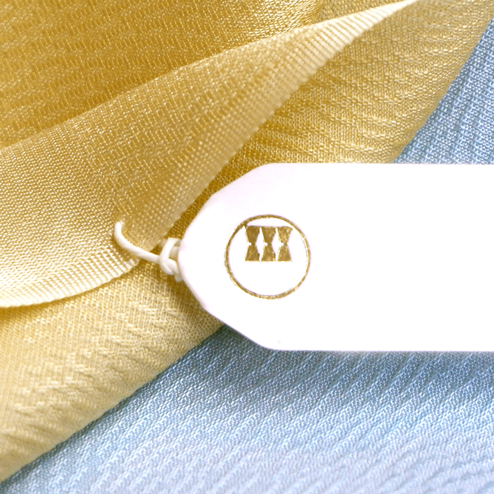 紐の渡敬謹製　正絹帯揚げ【辛子色×水色】