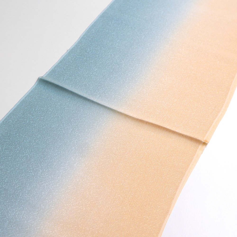 紐の渡敬謹製　正絹帯揚げ【薄緑×橙】