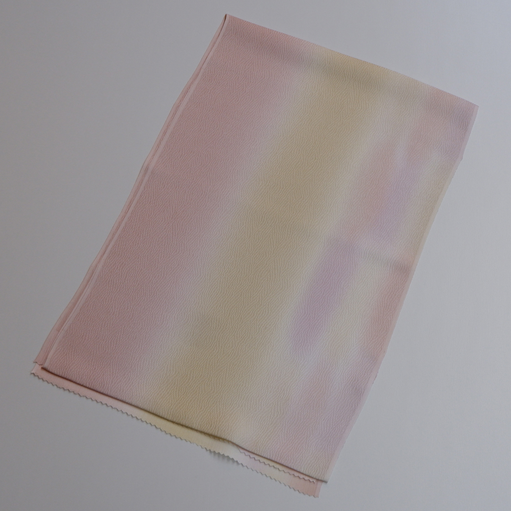 紐の渡敬謹製　正絹帯揚げ【多色ぼかし】