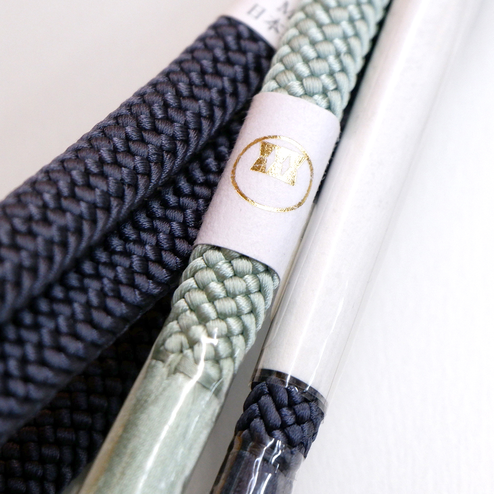 紐の渡敬謹製　正絹帯締め【薄緑×紺】