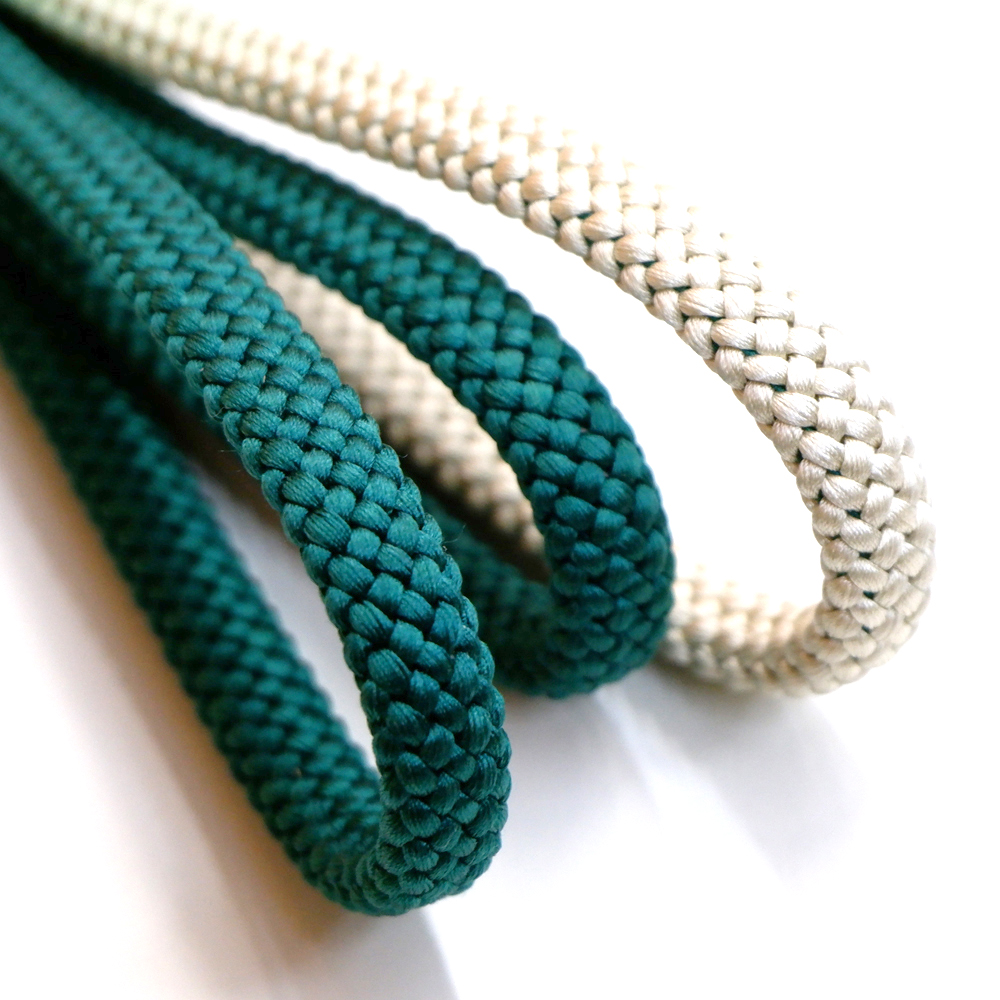 紐の渡敬謹製　正絹帯締め【緑　グラデーション】