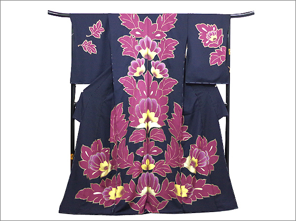 八代目がブログ更新しました♪ 大胆かつ個性的な雰囲気を纏う最高の一枚。 一流の染技術を持つ「佐野染匠」が創作した特選訪問着。【呉服祭×商品紹介】 八代目がブログ更新しました♪ 大胆かつ個性的な雰囲気を纏う最高の一枚。 一流の染技術を持つ「佐野染匠」が創作した特選訪問着。【呉服祭×商品紹介】